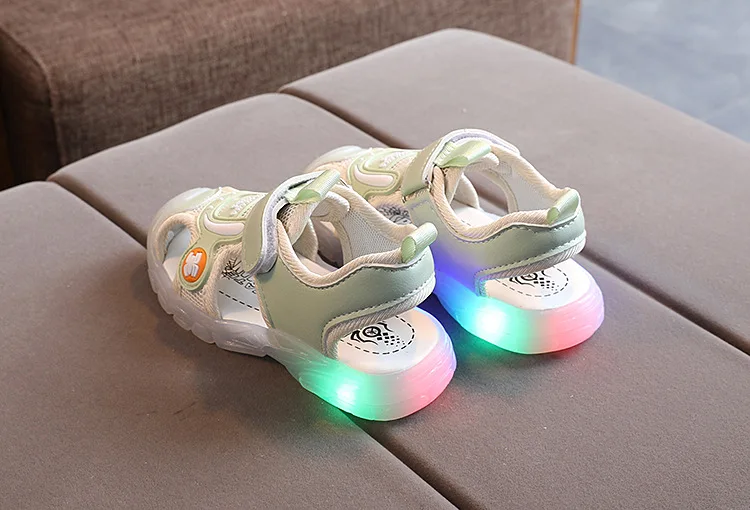 2026 LED Leuchtende Kleinkinderschuhe | Cartoon-Cowboy-Sandalen & -Hausschuhe mit weicher Sohle, Unisex-Sommerschuhe für Kinder – Detail 15