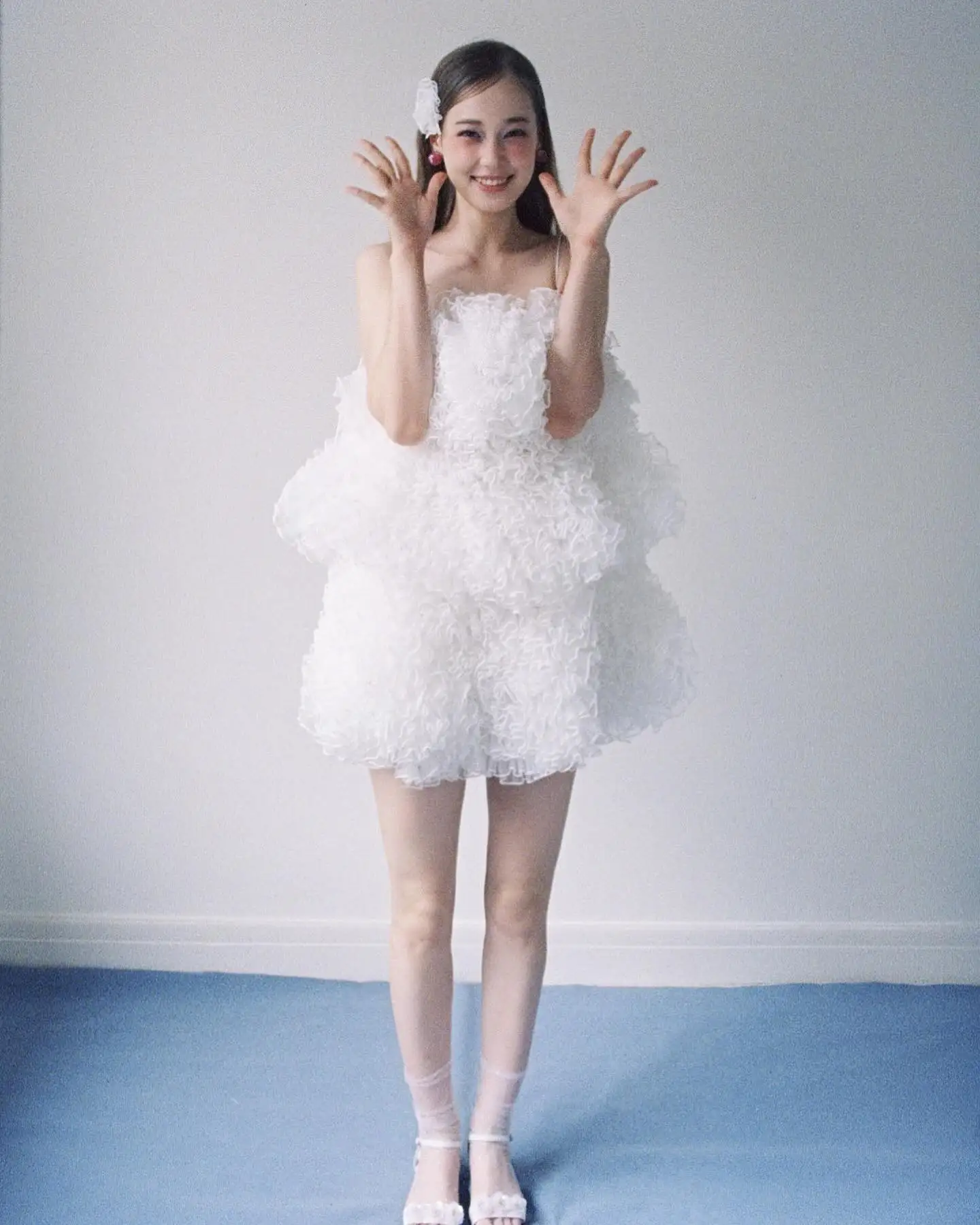 Extra inchado malha plissado mini vestido de festa luxo tule em camadas feminino verão vestido de baile novo sem mangas malha curto vestidos de aniversário