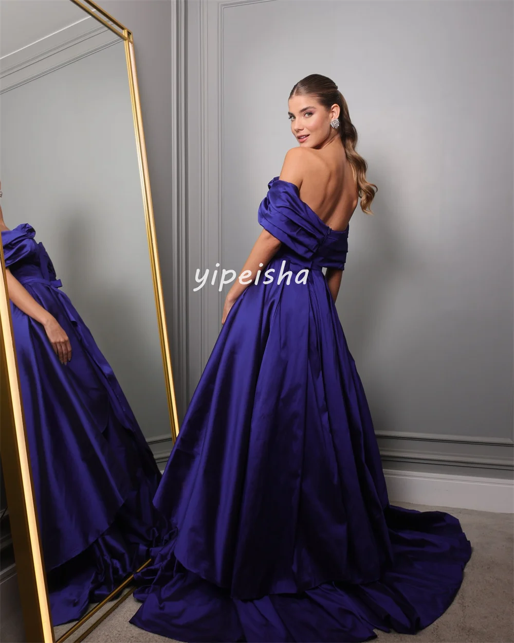 Taglie di moda personalizzate disponibili Pieghe con fascia increspata A-line Abiti lunghi con spalle scoperte Abiti da cerimonia su misura Elegante retrò