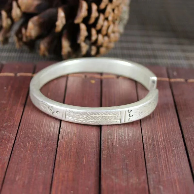 

Mai Chuang/ Tibetan Silver Bracelet Fashion Bangles Personality Charm Jewelry Exquisite Simple Men and Women Couple Gift