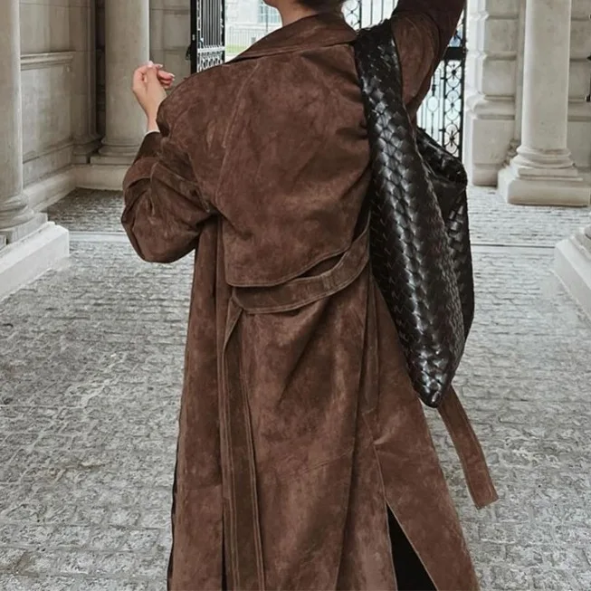 

2025 Autumn New Long Coat with A Lapel and Double Breasted Coat, Lazy, Loose and Luxurious Windbreaker