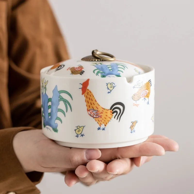 

Celadon-colored Porcelain Chicken-shaped Ashtray with Lid, Dust-proof and Fly-proof Ceramic Ashtray Decorative Piece