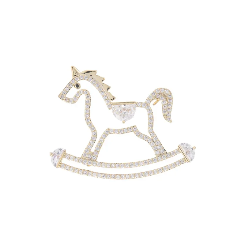 La piccola spilla a forma di cavallo in legno è carina, elegante e semplice, adatta sia per uomini che per donne. È un pin9526 personalizzato