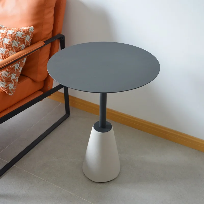 ‌Industrial Concrete Coffee Table Minimalist Round Side Tables for Cafe Trendy Bistro Furniture for Dessert Shop Reception Table