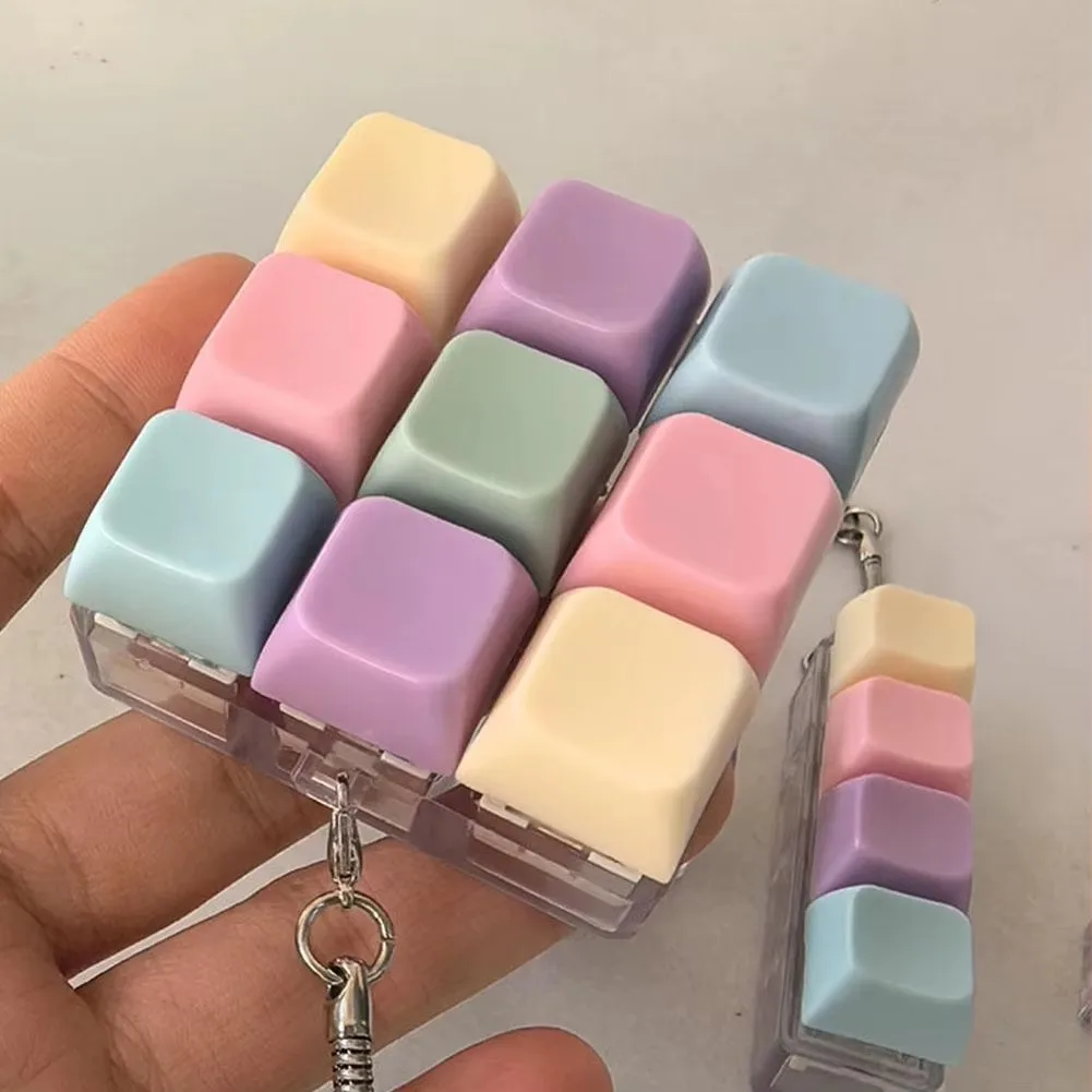 1/4/9 Button Keyboard Fidget Clicker Mechanical Keyboard Fidget Keychain For Gifts To Pass The Boring Time