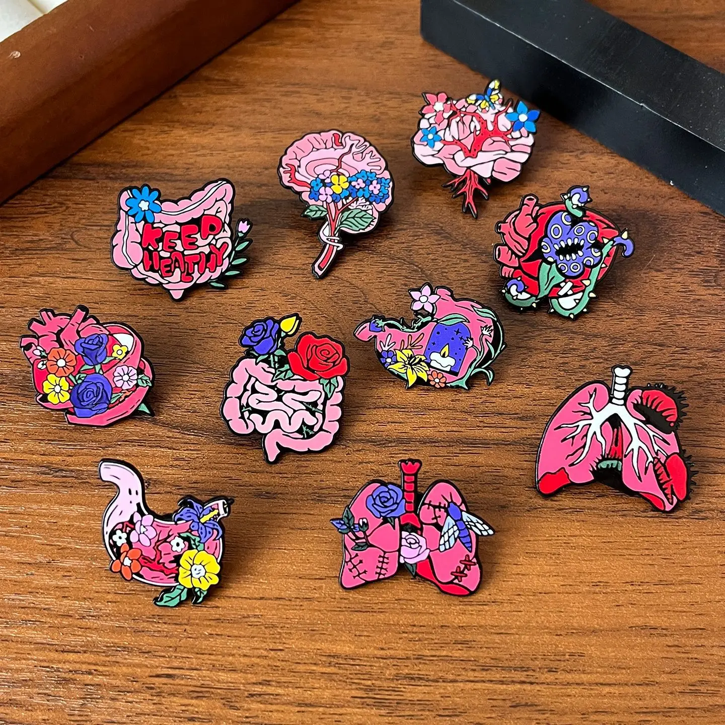 Металлическая-брошь-значок-в-виде-цветка-человеческого-органа-сердца-мозга-художественный-подарок-для-студента-медика-памятное-украшение