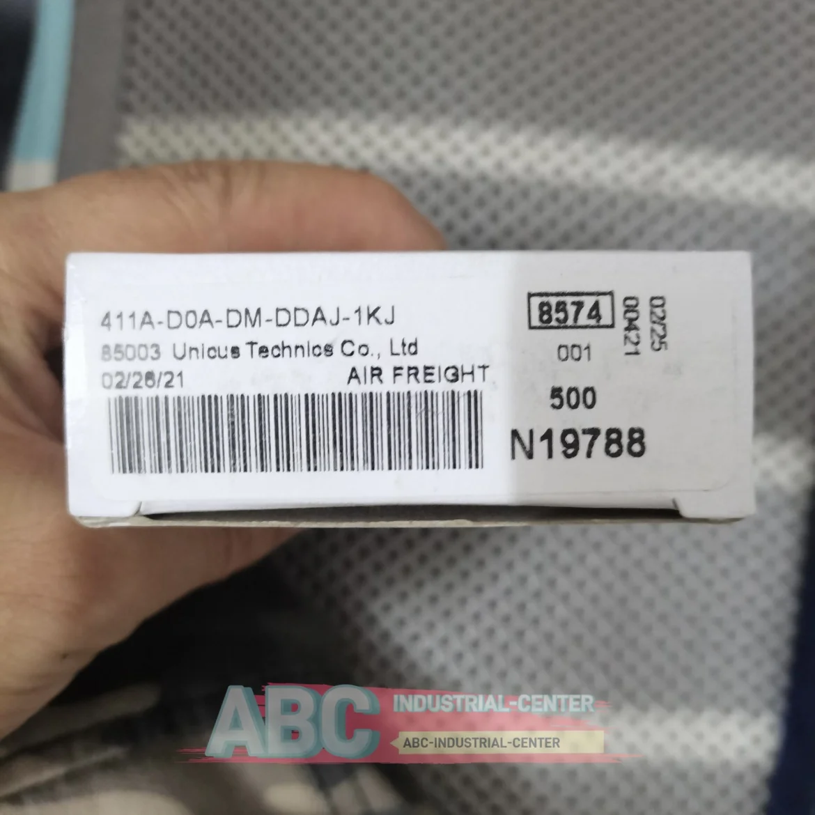 Brand 411A-DOA-DM-DDAJ-1KJ solenoid valve 411A-DOA-DM-DEDA-1BA new