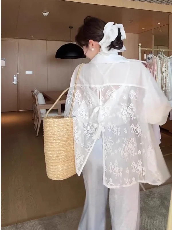 

Кружевное белое женское лето 2023, новинка свободного драпировки из ледяного шелка, защита от солнца, тонкая верхняя одежда, корейский Sle Long Sve Co...