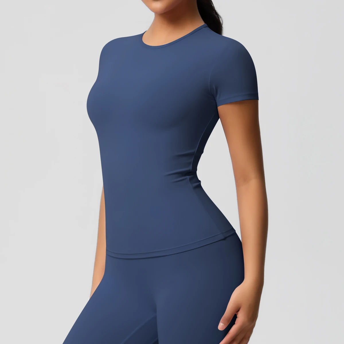 تي شيرت نسائي رياضي للجري صيفي بأكمام قصيرة ورقبة دائرية قابل للتنفس وقابل للتمدد في صالة الألعاب الرياضية واليوجا النحيفة واللياقة البدنية