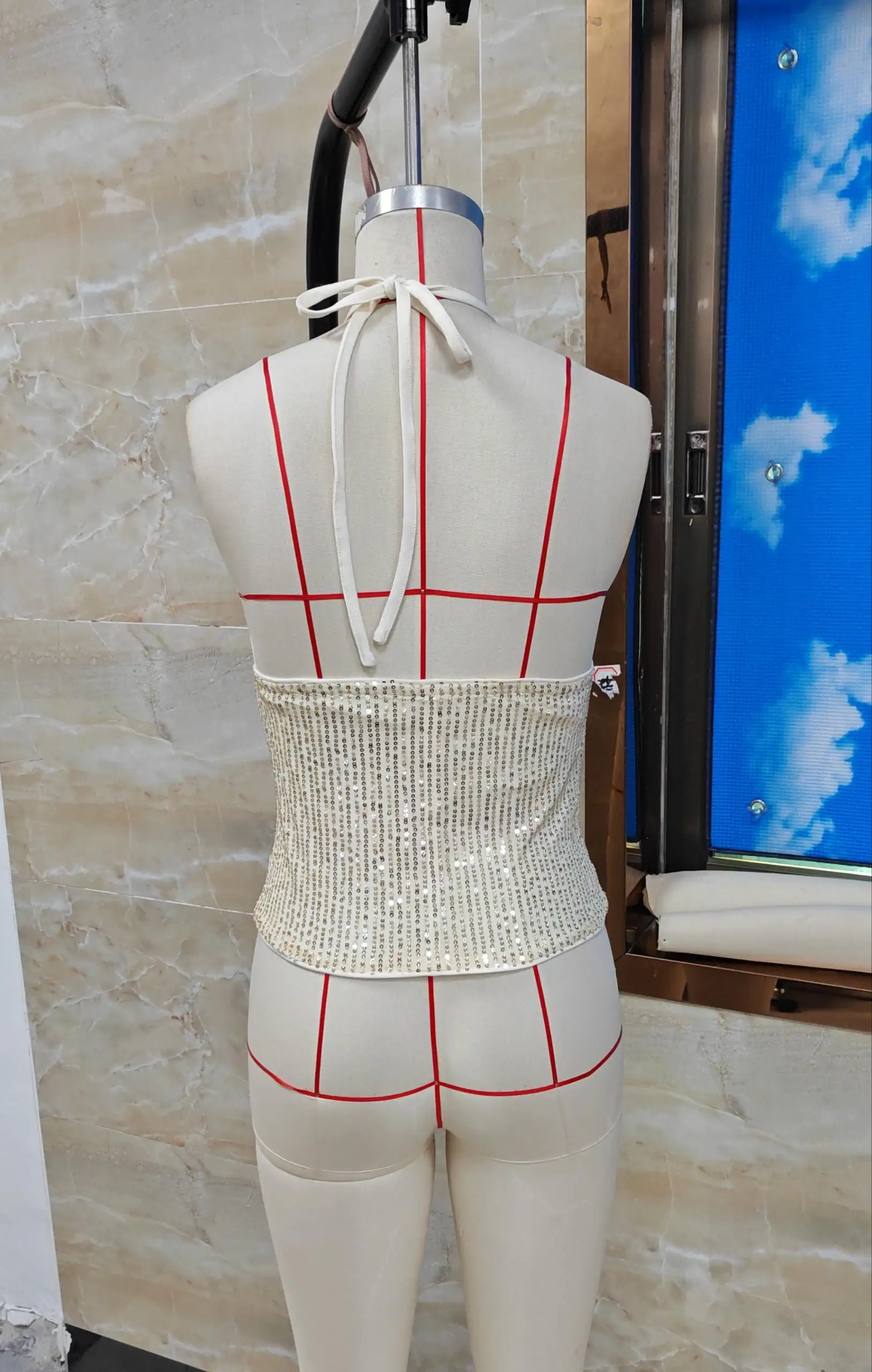 Women Sequin Halter Tops Slim Sparkly 3D Flower Cut Out Sleeveless Open Back Crop Shirts Trendy Summer Streetwear