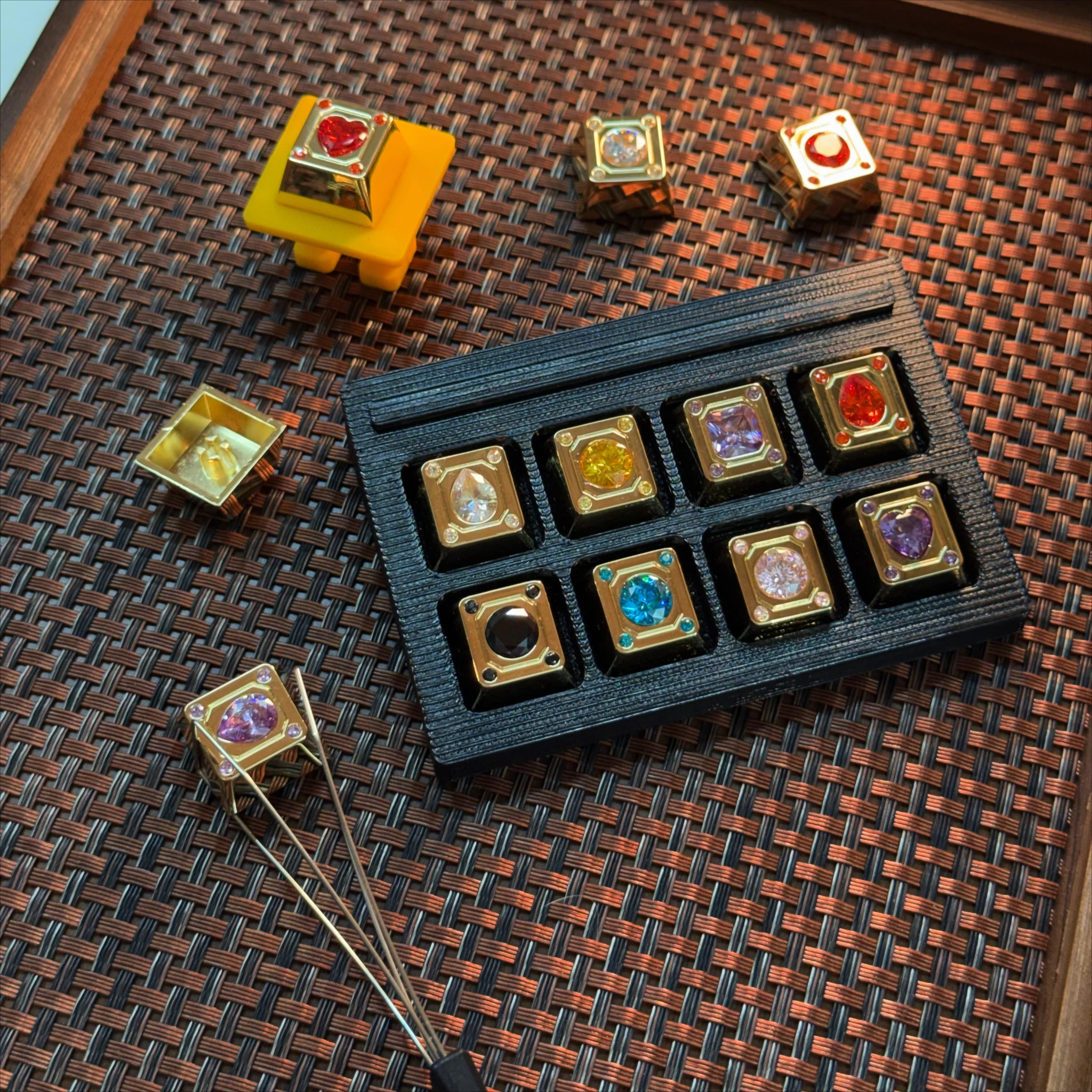 

Deep Sea/Starry Sky/Moonstone Metal Keycaps Unmarked Simple R4 Key Caps Custom Cherry Profile Keycap for Mechanical Keyboard