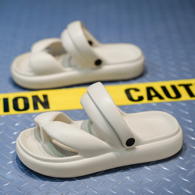 

Мужские сандалии доступны в однотонных или многоцветных вариантах. Новые летние высококачественные универсальные повседневные туфли на плоском каблуке