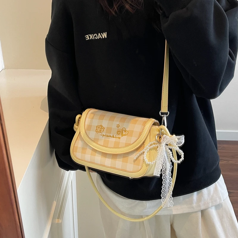 

Korean Style Shoulder Bag Grid Pattern Versatile Temperament PU Women's Small Square Bag Textured Leather Cute Handbag 2025 New