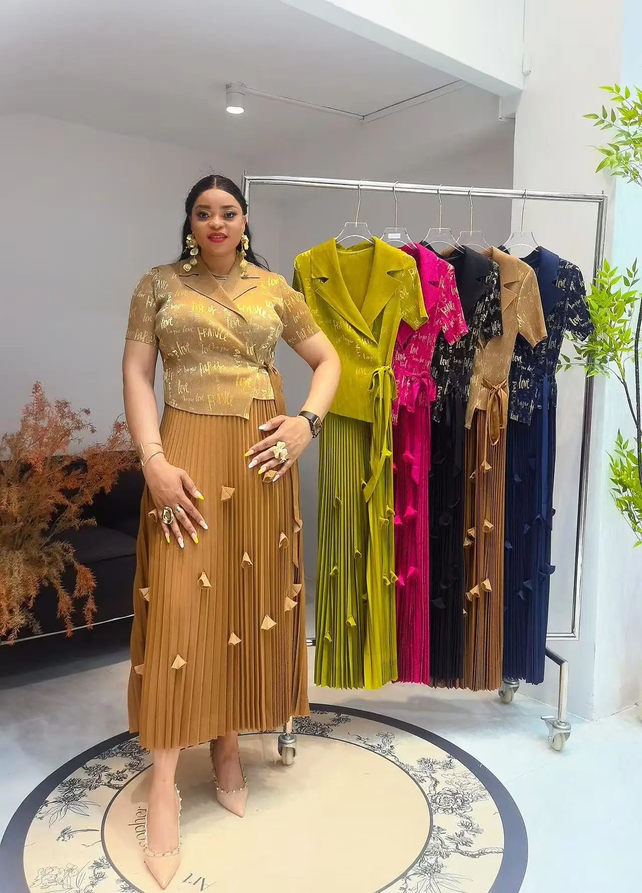 فساتين فاخرة مقاس كبير للنساء فساتين أنيقة وجميلة فستان مياكي مطوي للحفلات المسائية والحفلات الراقصة أزياء نسائية رسمية