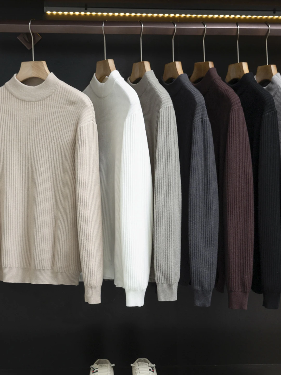 

Мужской повседневный вязаный свитер с высоким воротником, зимний модный топ с интарсией и полосатым узором, мягкий, удобный, с длинными рукавами