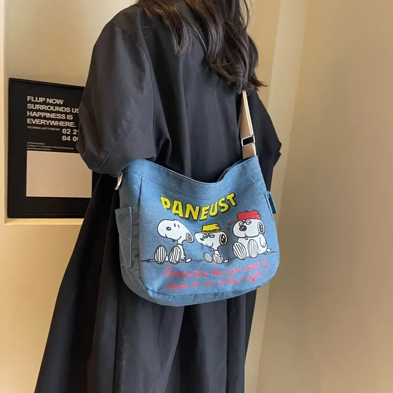 

Snoopy Fall New Cute Cartoon Denim Canvas messenger Bag women Large Capacity Shoulder Cross Bag girl Commuting Tote bag