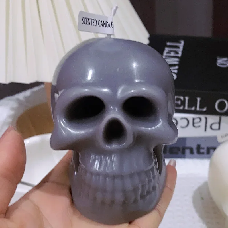 Halloween Skull Candle Funny Terror Handmade Gift Decoration Skull Shaped Aromatherapy Candle