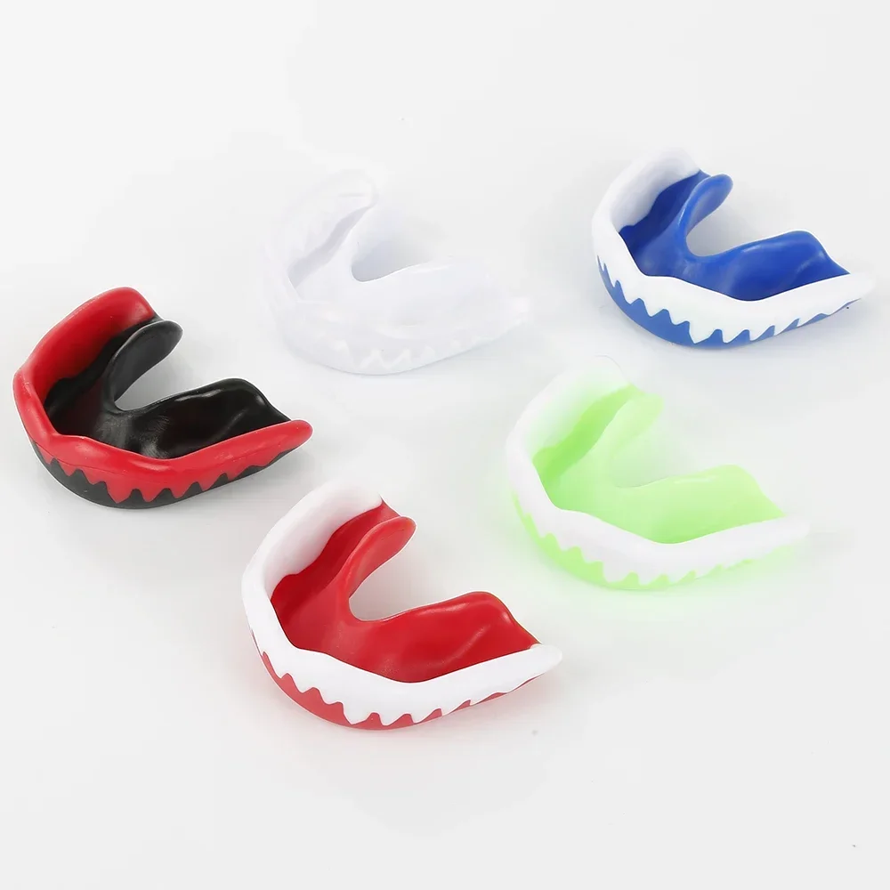 권투 마우스 가드 치아 보호대 중괄호 권투 치아 보호대 치아 가드 스포츠 중괄호 치열 교정 기기 트레이너