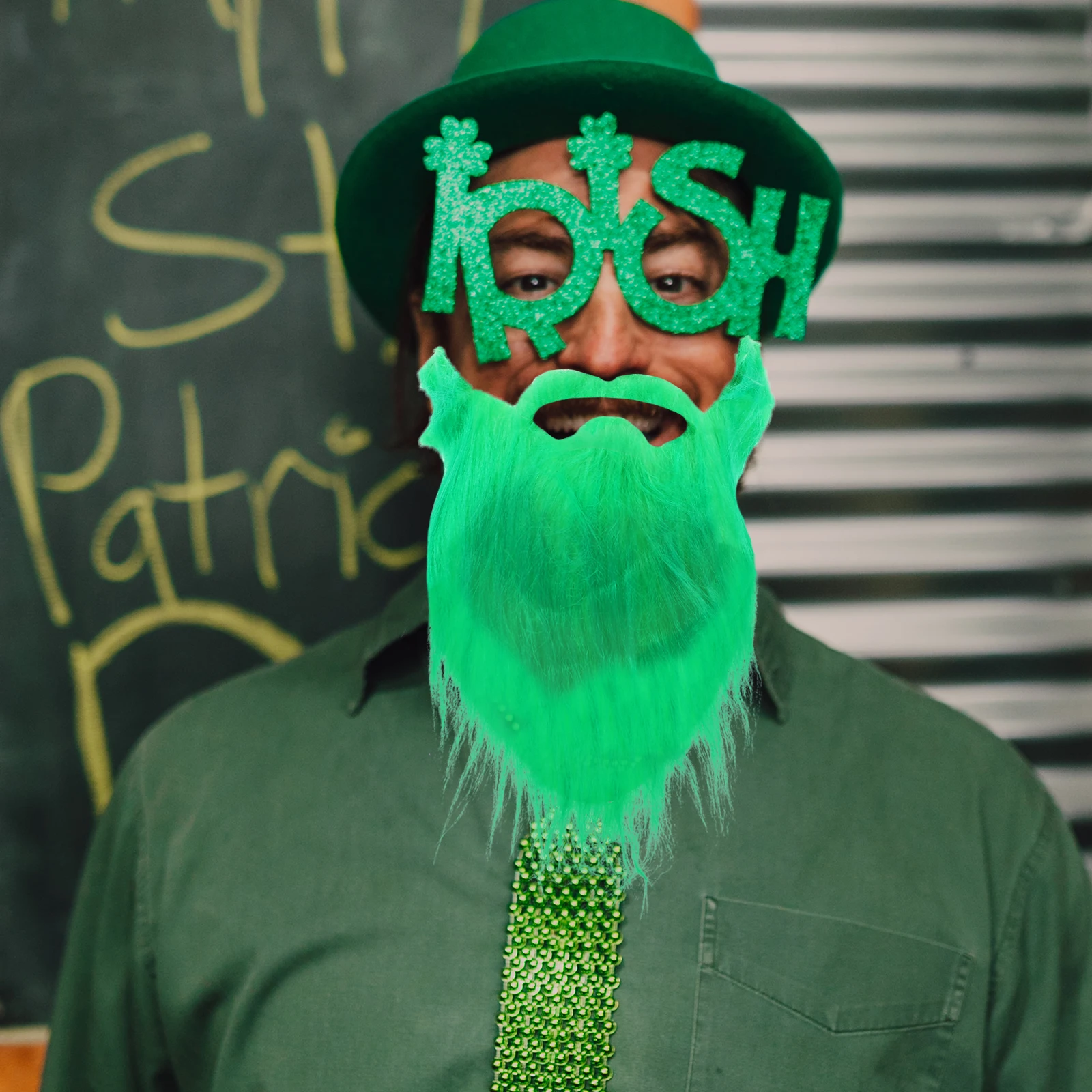 

2 шт., ирландская искусственная борода ко Дню Святого Патрика, удобные гибкие вечерние реквизиты для косплея, искусственные усы на день Святого Патрика