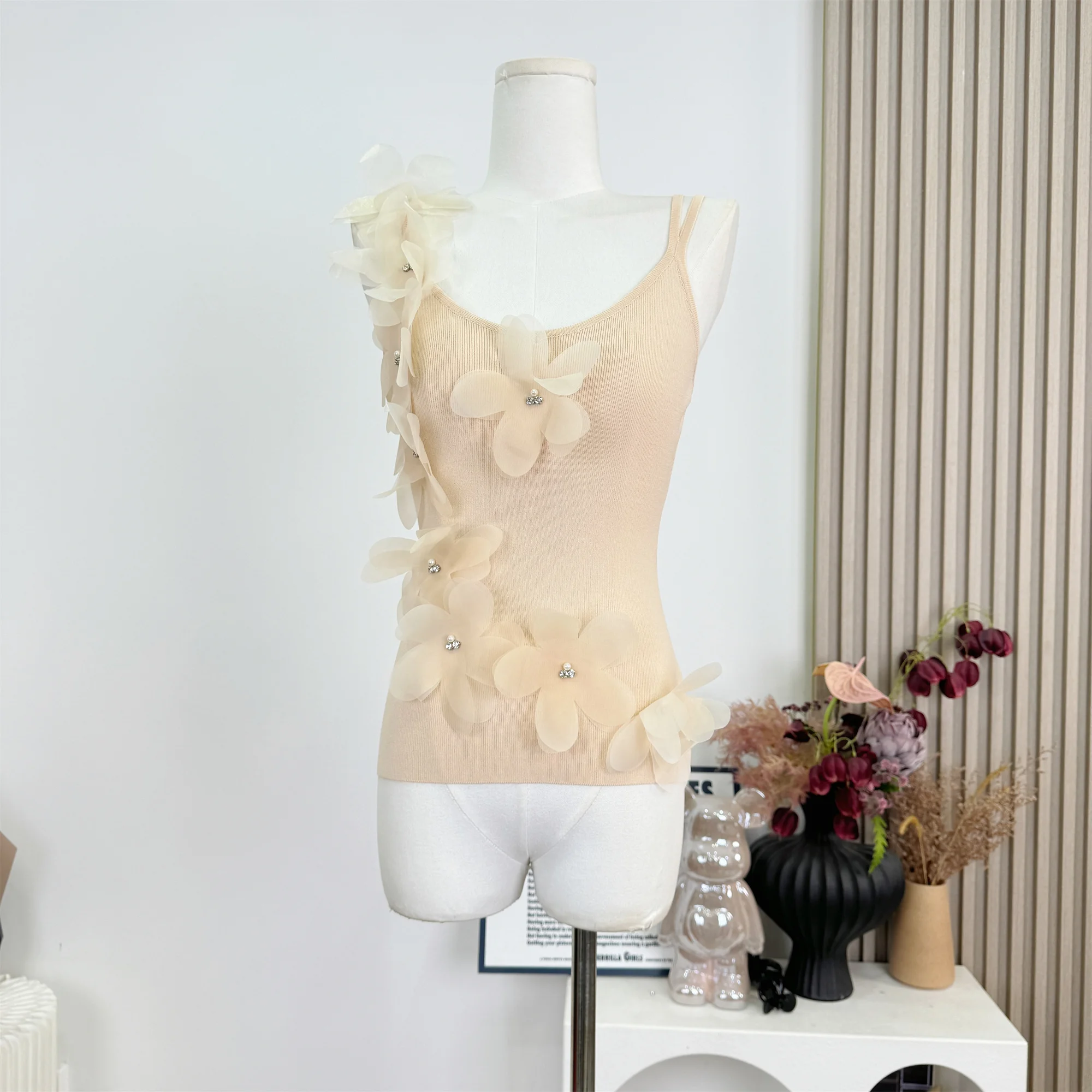 

Women's Sweey 3d Flowers Slim Camisole Lady Summer Solid Color Pullover Holiday Camis Tank Top