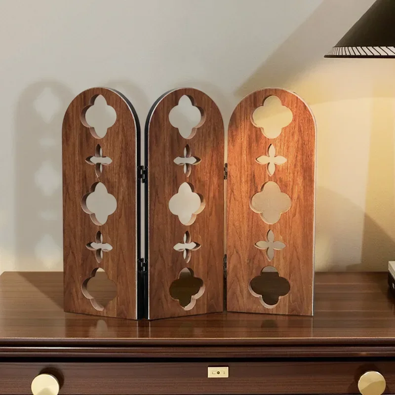 Medieval style desktop decoration wood grain triptych small screen TV retro ornament dining side cabinet
