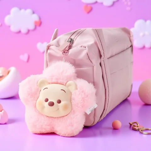 Portachiavi in peluche in vinile Disney Sakura Season Winnie the Pooh - Simpatico ciondolo per borsa con orsetto primaverile, regalo in peluche di cartone animato