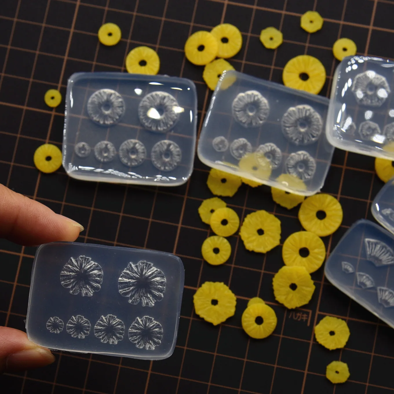 Polymer Clay Mini Different Size Pinapple Slices Silicone Mold Ultra Light Clay Food Toy Miniature Handicraft Fasting DIY Molds view 2