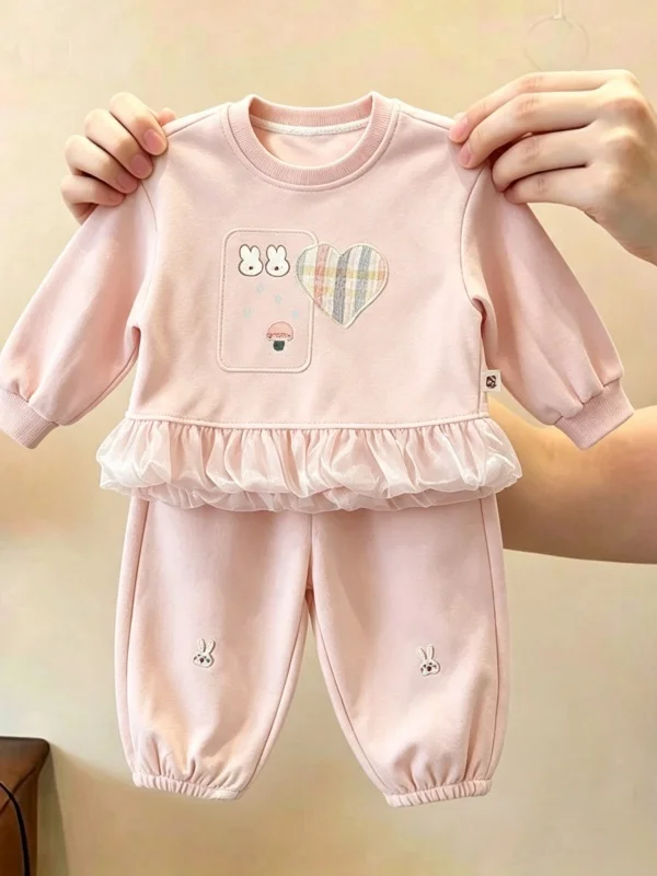 Girls Casual Sportswear Set 2026 New Cartoon Heart Rabbit Lace Sweatshirt Two-Piece Suit Autumn Collection Online Exclusive