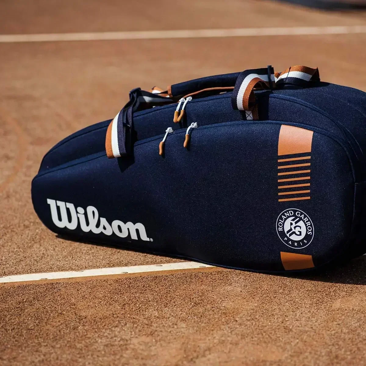 Borsa da tennis Wilson Roland Garros con Tour Team 3 PK Design Borsa leggera per racchette da tennis Borsa per scarpe blu navy