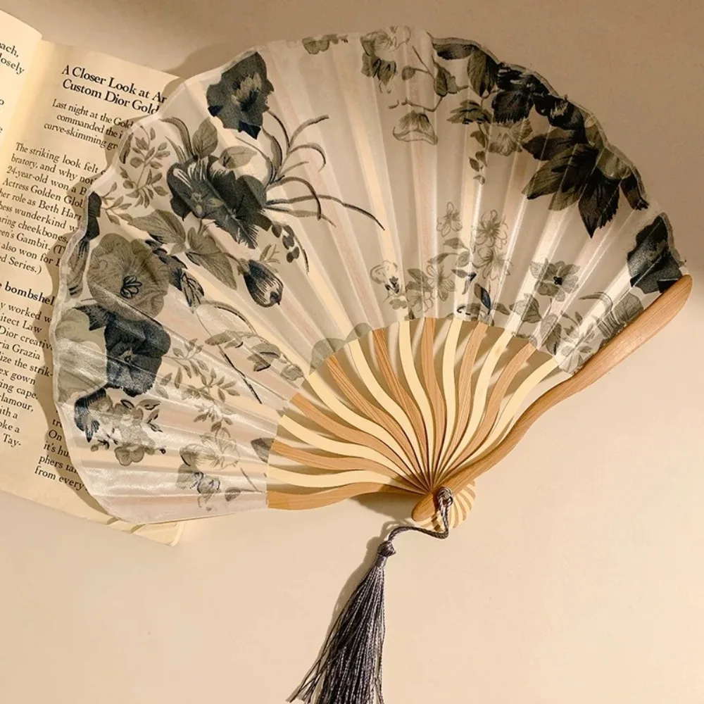 Vintage Style Chinese Japanese Folding Fan Colorful Crafts Shank Classical Dance Fan Fan Han Clothing Accessories Plastic