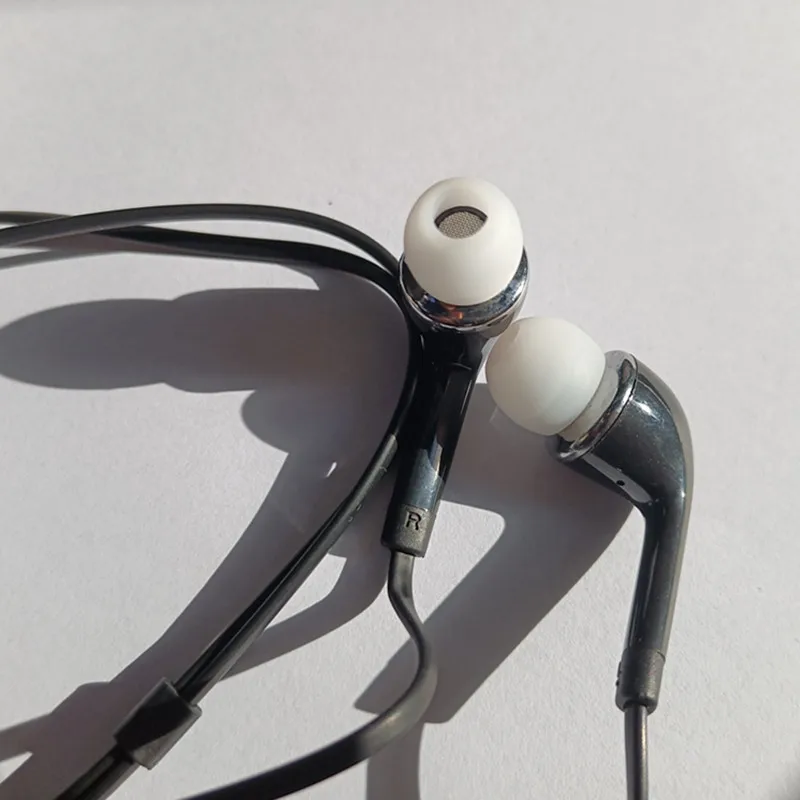 In-ear Stereo Earphone Universal  Hands Free Headset for Samsung Galaxy S4  S5 S6 Xiaomin  3.5mm Phone Wired Music