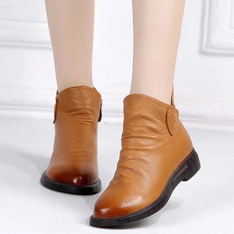 BEYARNE British Style Genuine Cow Leather Women Ankle Boots Autumn Fashion Pleated Side Zipper Short Boots Women Flats Shoes