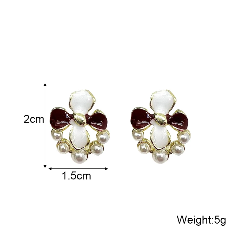 Wine Red White Enamel Women's Stud Earrings White Glazed Gardenia Petals Unusual Earrings Four-Petals Small Earrings 2026 New