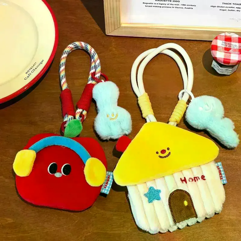 Monedero de cabaña de felpa de dibujos animados, llavero Kawaii, bolsa de almacenamiento de joyería de felpa, colgante, mochila, bolso, decoración, regalo colgante