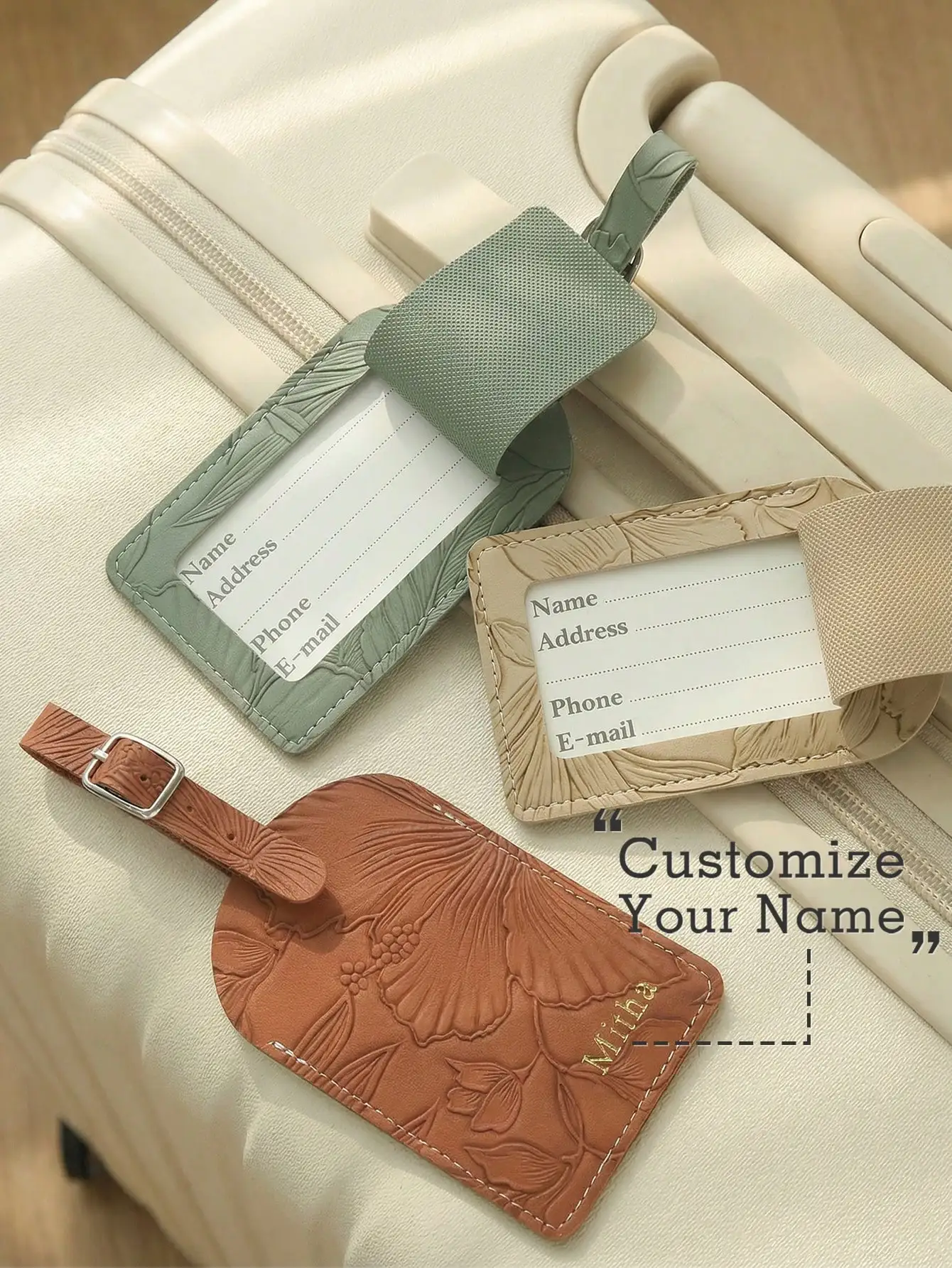 

1PC Custom Name Luggage Tag For Suitcases Customized Gold Monogram Name Luggage Tags With Carving Flower Patterns Personalized Vegan Leather Tag With Privacy Name Card Travel Accessories Handmade Elegant Birthday Bridesmaid Gift