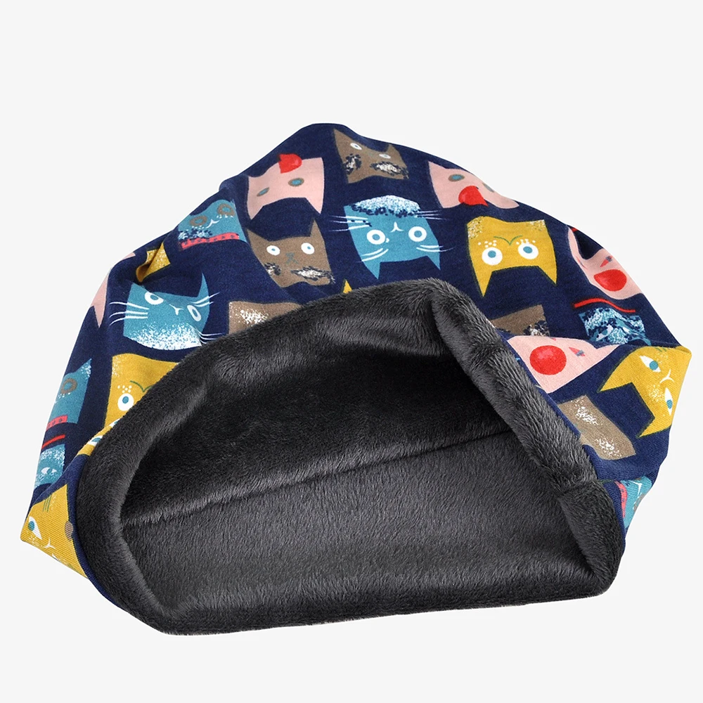 قبعة محبوكة بنمط قطة لطيفة مع عزل مخملي مزدوج الطبقة لتعزيز شكل الوجه وجعلها تبدو صغيرة ومتعددة الاستخدامات