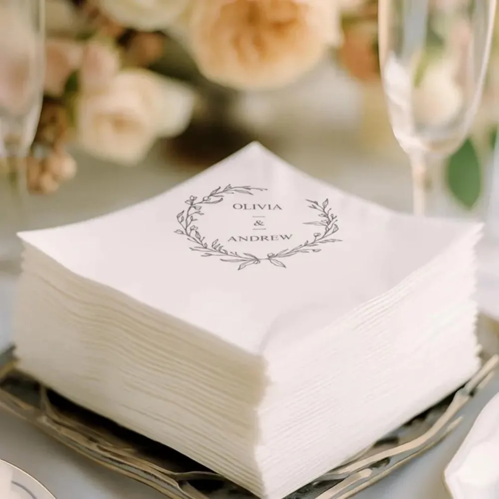 مناديل مخصصة مونوغرام مناديل الزفاف مع أسماء الزوجين مناديل كوكتيل أنيقة لاستقبال عشاء أو ديكور دش الزفاف #1