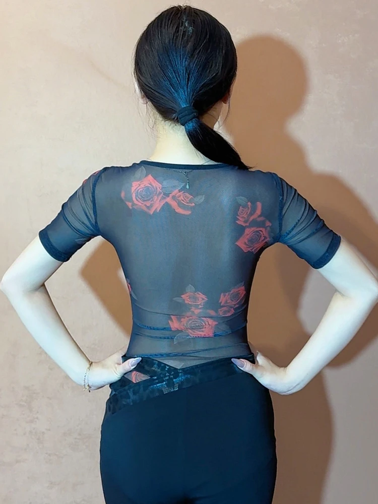 2025 weiblichen Latin Dance Body Professionelle Kurzarm Bühne Leistung Tops V-ausschnitt Cha Cha Samba Rumba Dance Wear XH 2813