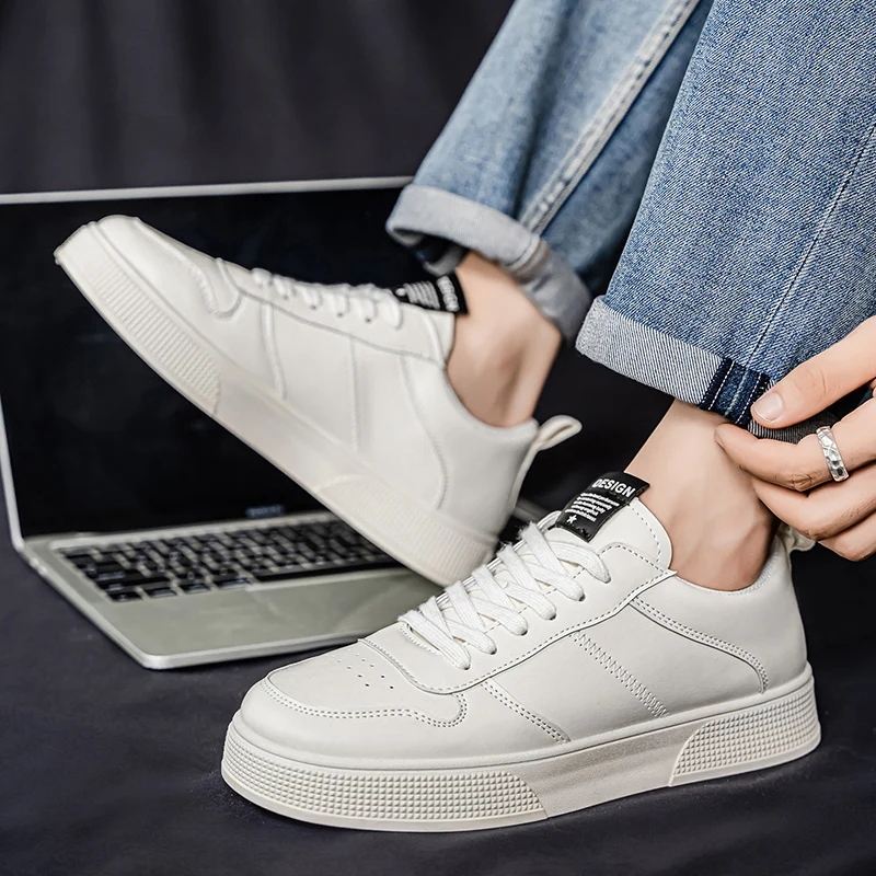 أحذية رياضية كاجوال جديدة للرجال، قابلة للتنفس، مسطحة، خفيفة الوزن ومريحة، أحذية رجالية كبيرة الحجم