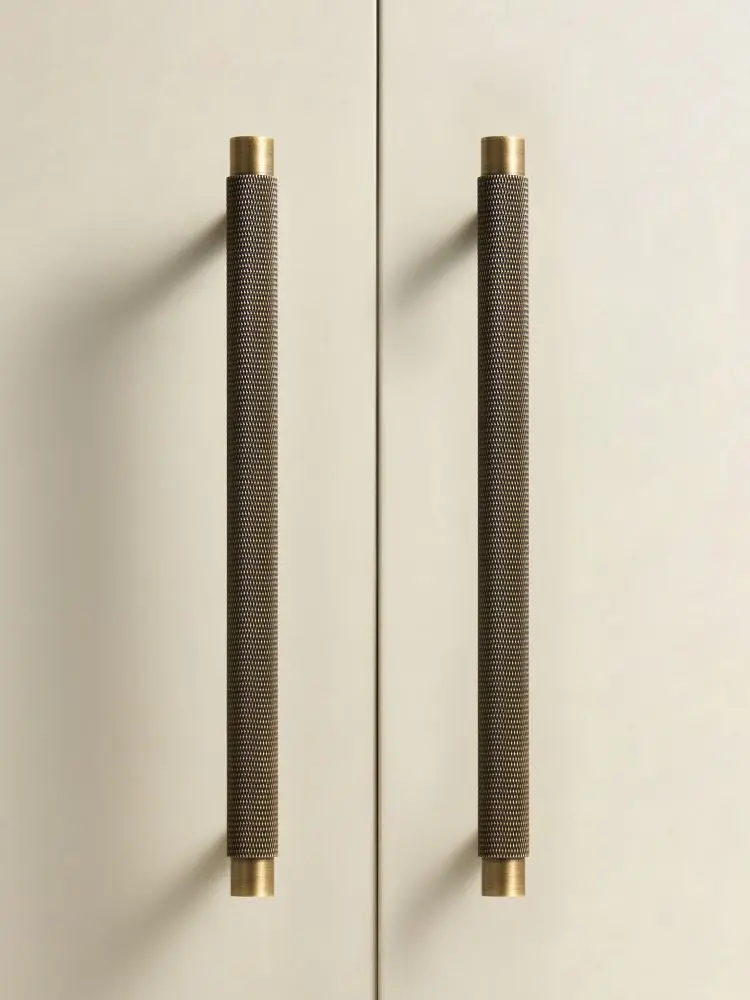 Nurlin massief messing keukenmeubelgrepen moderne gekartelde geklets antiek mat messing zwarte kleur kastknoppen T-bar pull - afbeelding 2