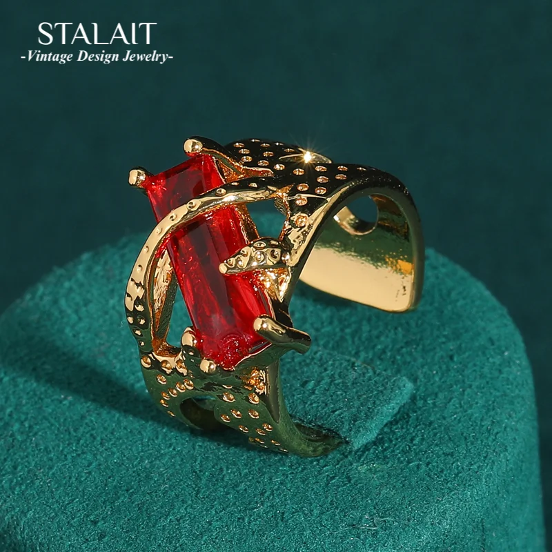 

Роскошные ювелирные изделия в Дубае, золото 18 карат, красные прямоугольные кольца с кристаллами, массивные винтажные антикварные женские дизайнерские аксессуары, тенденции 2023 года