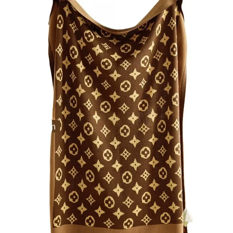 Light luxury brand blanket