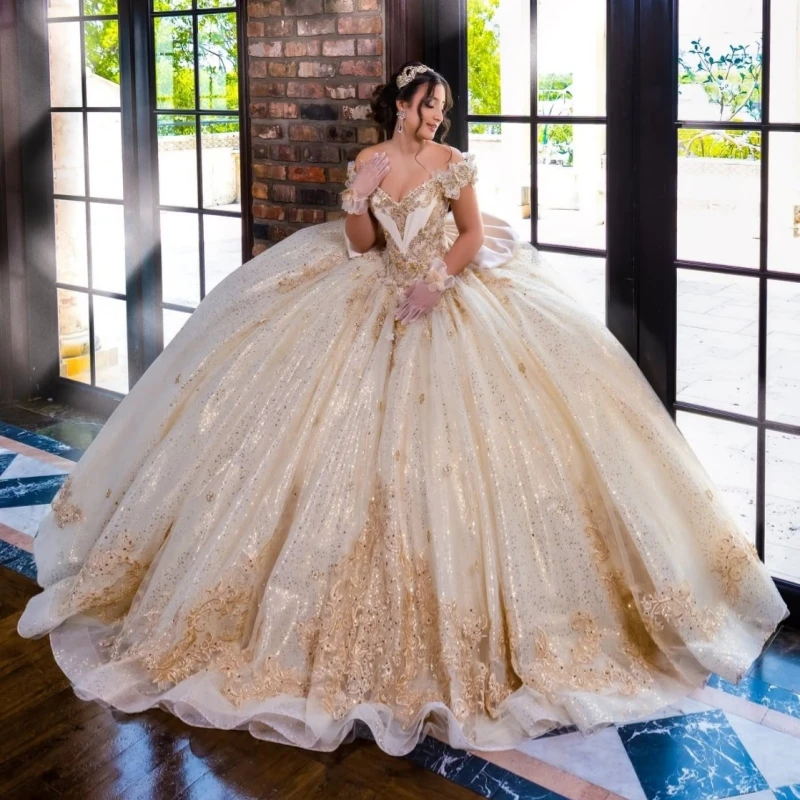 

Light Champagne Quinceanera Dresses Off The Shoulder Applique Lace Beading Crystal Tull Party Birthday Sweet 16 Dress Vestidos
