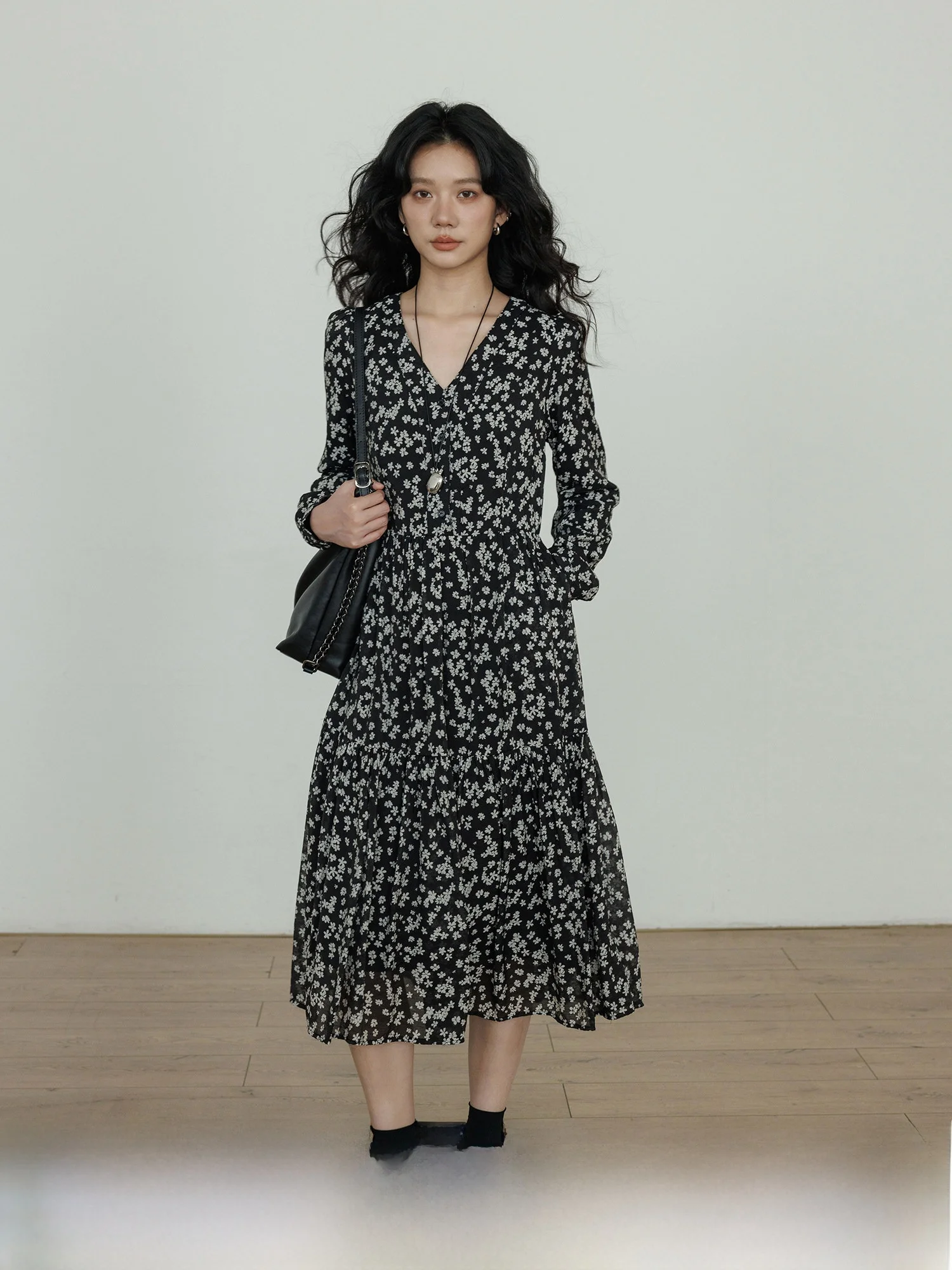 

Spring V-Ne Floral Long Sve irt Dr Women's Retro Long Dr Casual Skirt A-Line Silhouette Ci Commute