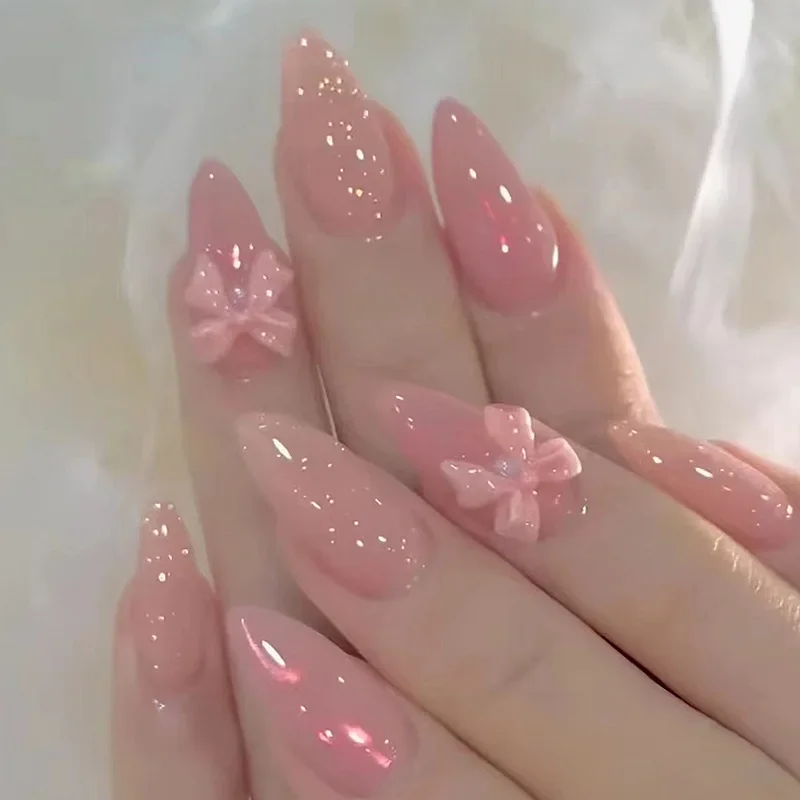 24-delige draagbare afneembare amandel nep-nageltips voor meisjes Koreaanse zoete kunstnagels Roze strikontwerp Druk op nagels Set Groothandel