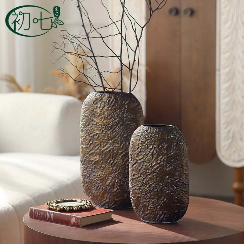 American retro beating texture old vase handmade old desktop dried flower ornament medieval zen decorative flower device