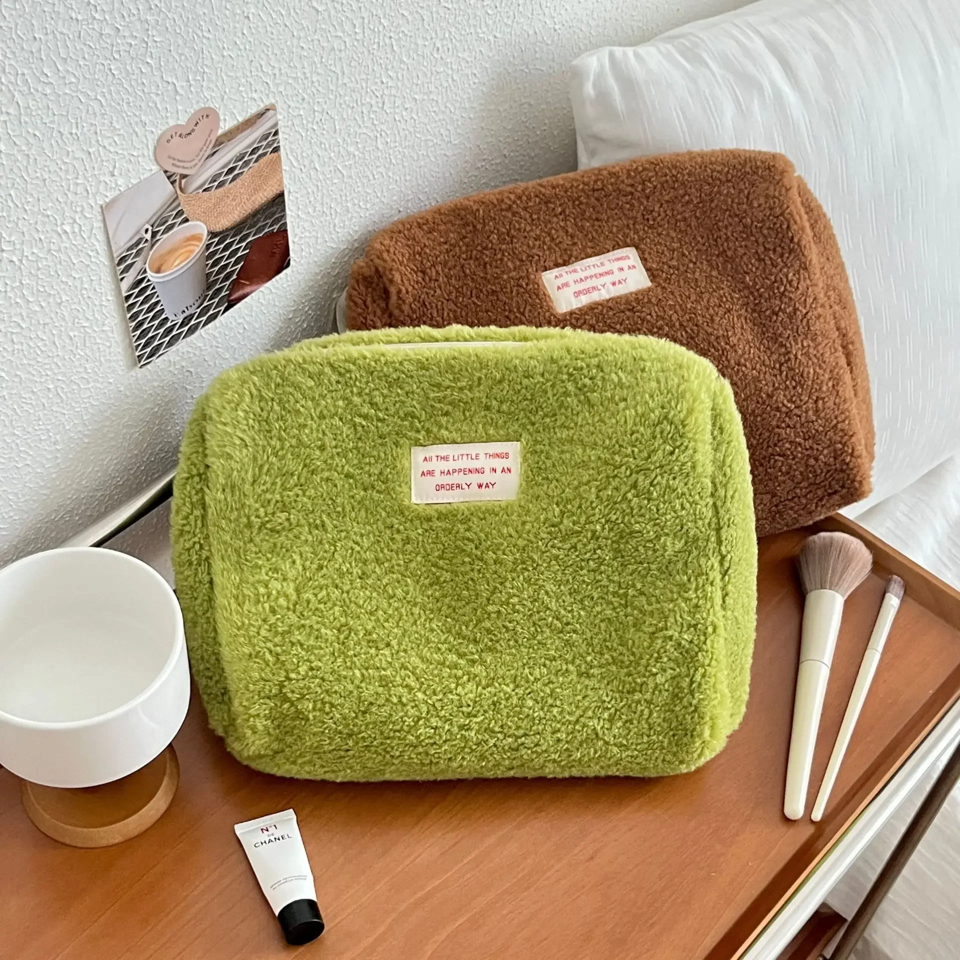 Faux Lamb Wool Women Cosmetic Bag Makeup Cases Ladies Soft Plush Storage Bags Large Capacity Female Portable Clutch Handbags