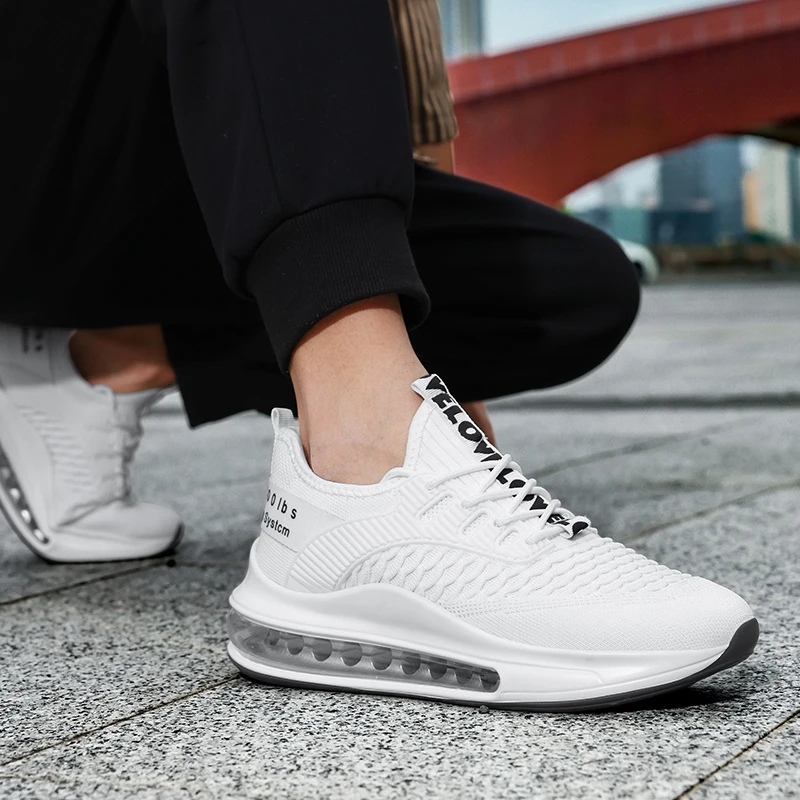 أحذية رياضية رجالية جديدة كاجوال للفصول الأربعة متعددة الاستخدامات للاستخدام في الهواء الطلق ونعل سميك وخفيف الوزن ومقاوم للاهتراء