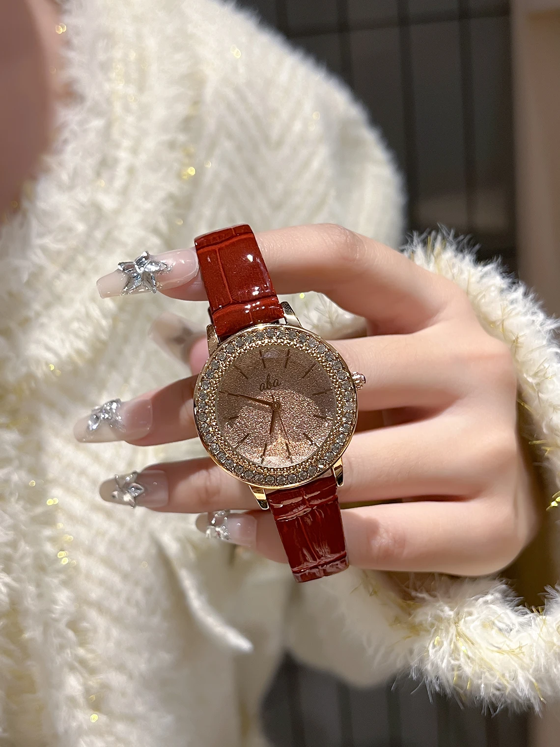 ساعة AIMANA Watch Full Diamond Plate Lady للبلدان الوسطى