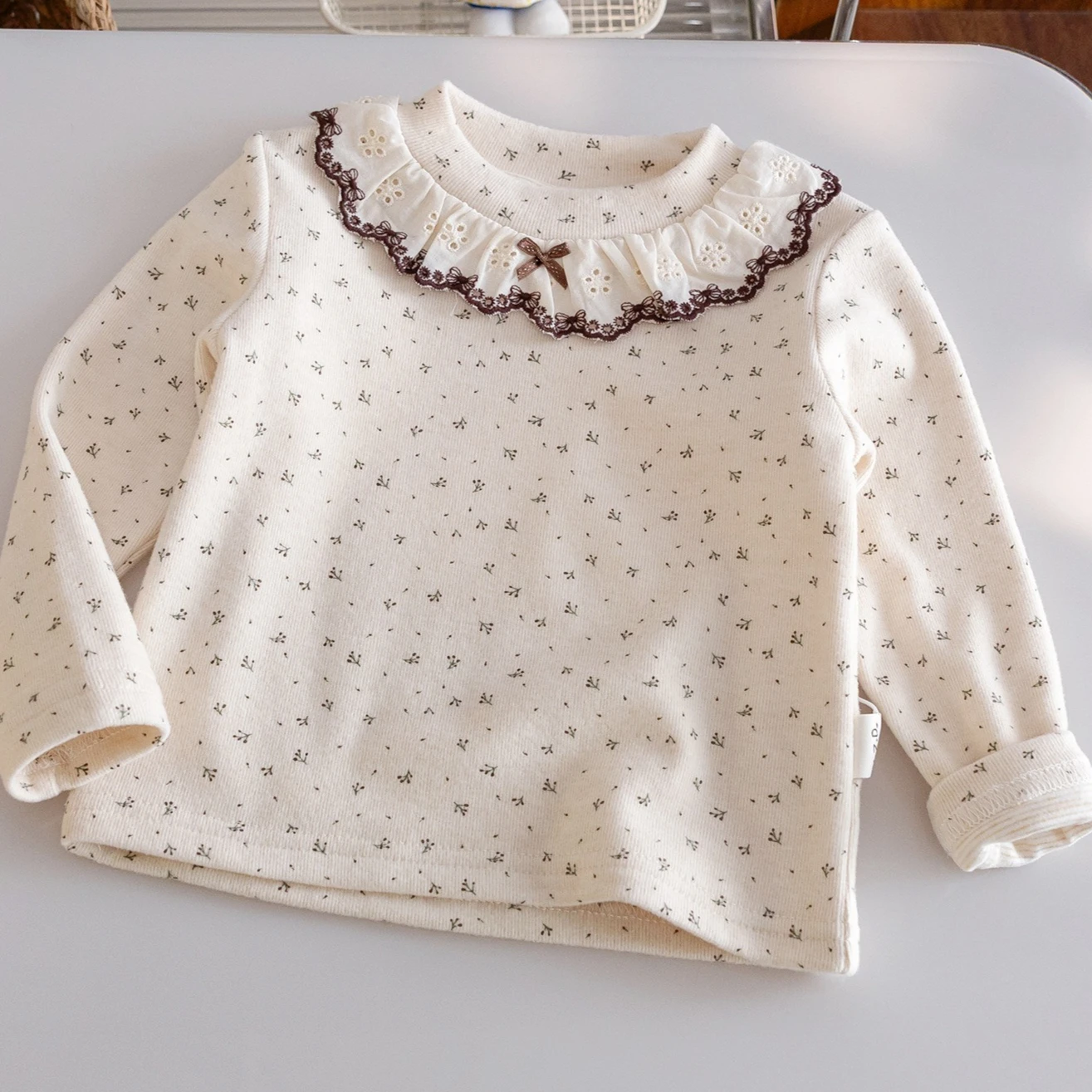 Girls Blouse 2026 Autumn and Winter New Childrens Clothing Korean Girl Baby Thickened Wooden Ear Side Broken Flower Bottom Shirt